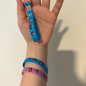 Kpop Demon Hunters rubber bracelets and keychain set